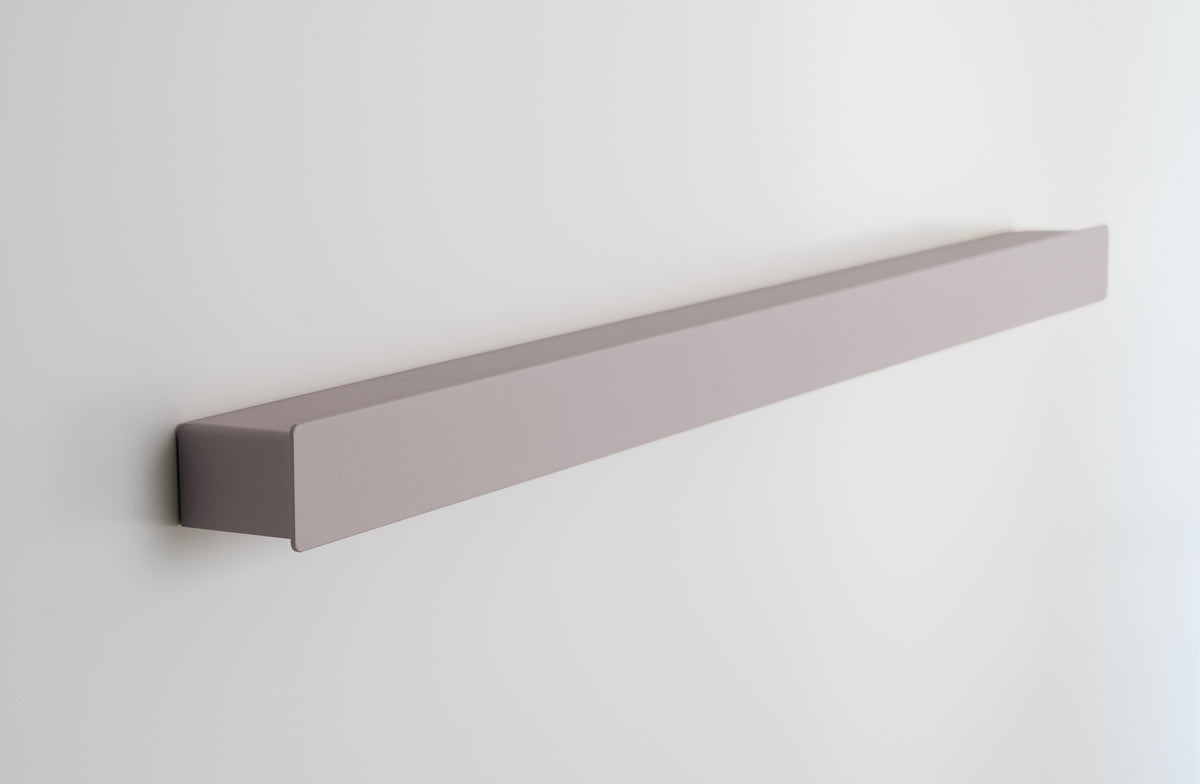 Schmales Wandboard mit versteckten Haken | Garderobe, Ablage & Schlüsselbrett ENNE 11er - soft lavender