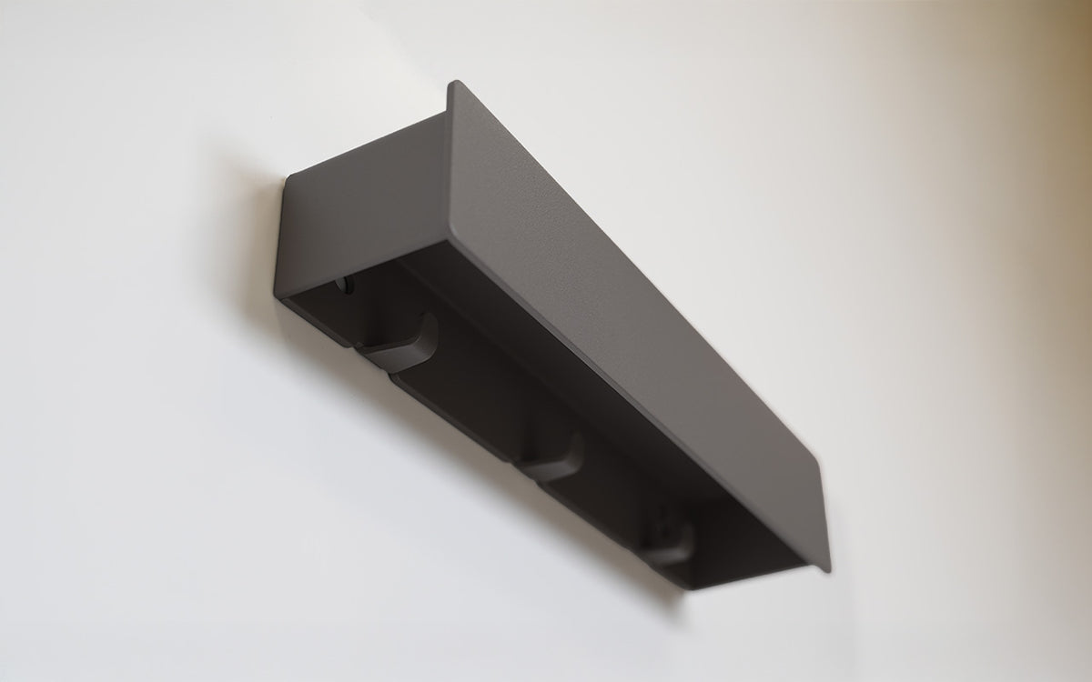 Schmales Wandboard mit versteckten Haken | Garderobe, Ablage & Schlüsselbrett ENNE 3er - carbon grey