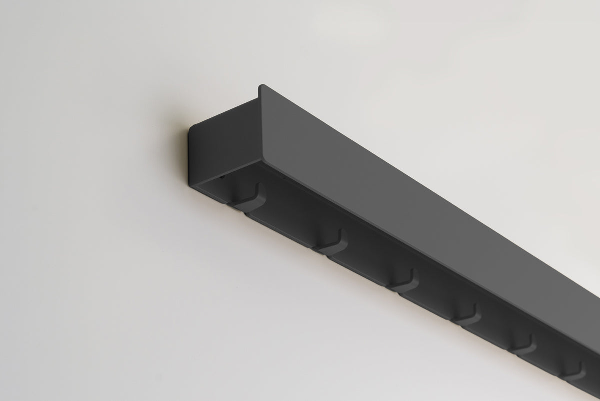Schmales Wandboard mit versteckten Haken | Garderobe, Ablage & Schlüsselbrett 6er - carbon grey