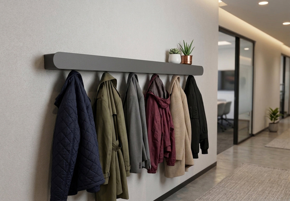 Schmales Wandboard mit versteckten Haken | Garderobe, Ablage & Schlüsselbrett ENNO 11er - carbon grey