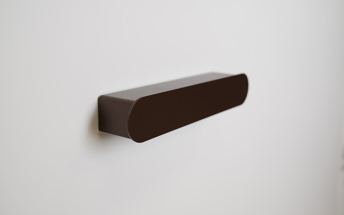 Schmales Wandboard mit versteckten Haken | Garderobe, Ablage & Schlüsselbrett ENNO 3er - dark chocolate