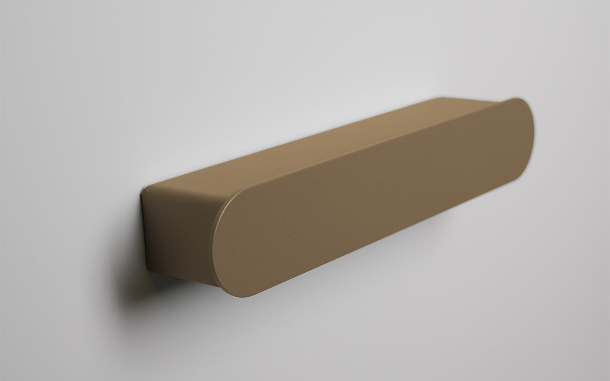 Schmales Wandboard mit versteckten Haken | Garderobe, Ablage & Schlüsselbrett ENNO 3er - golden toffee