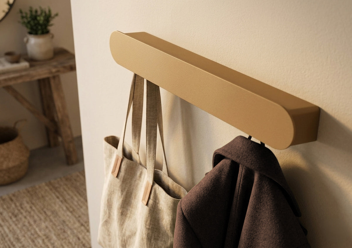 Schmales Wandboard mit versteckten Haken | Garderobe, Ablage & Schlüsselbrett ENNO 6er - golden toffee
