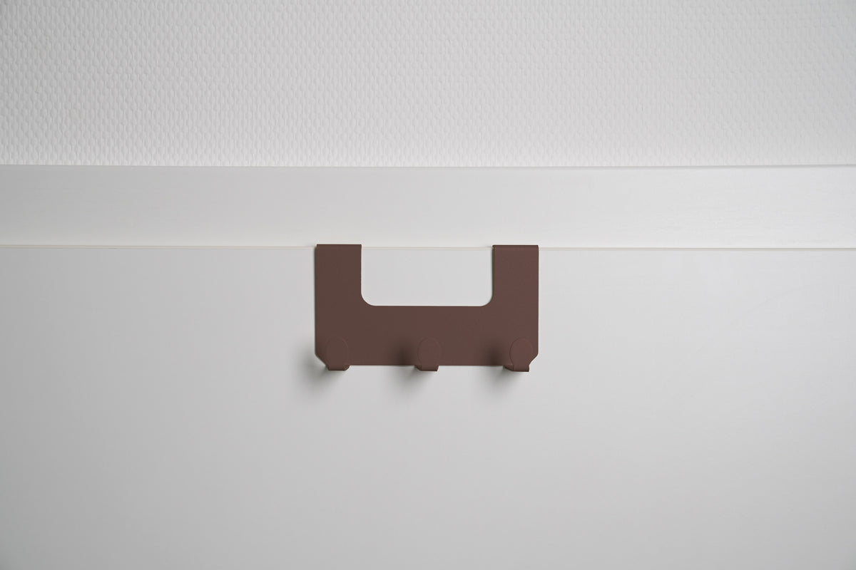 JOSH – Türgarderobe ohne Bohren | Türhakenleiste mit 3 Haken aus Stahl  - dark chocolate