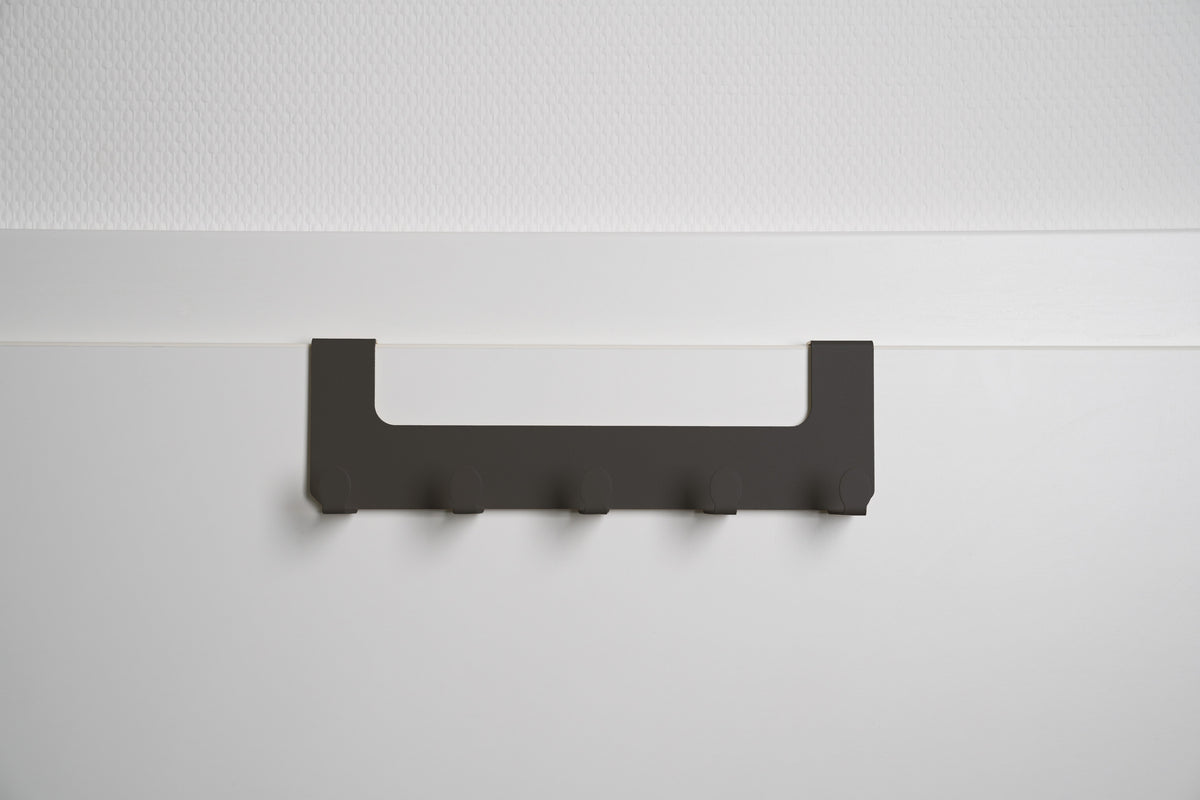 JOSH – Türgarderobe ohne Bohren | Türhakenleiste mit 5 Haken aus Stahl - black diamond